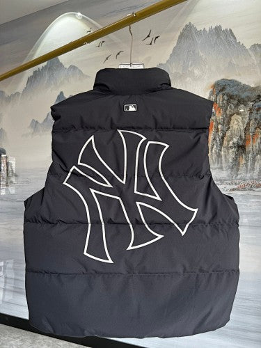 MLB New York Yankees Black Quilted Puffer Vest