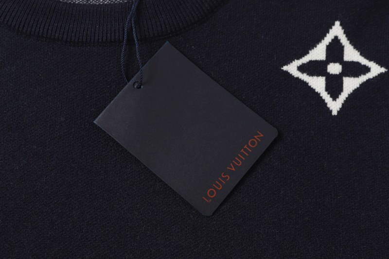 LVC031 New men's and women's autumn and winter cross towel embroidered pattern round neck wool knitted sweater clothing