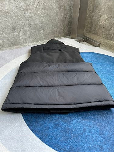 Canada Goose Quilted Charcoal Gray & Black Puffer Vest