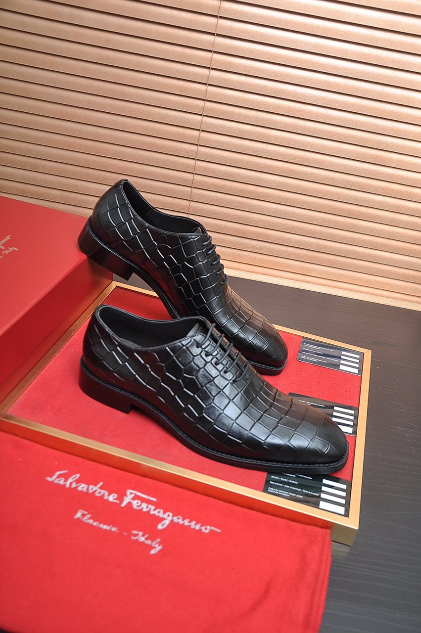 Salvatore Ferragamo Black Textured Lace-Up Dress Shoes