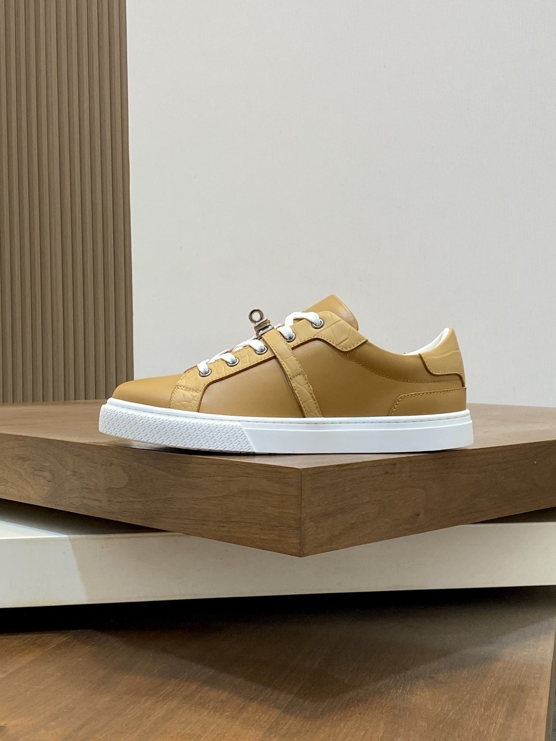 Hermès H-Detail Low-Top Sneakers
